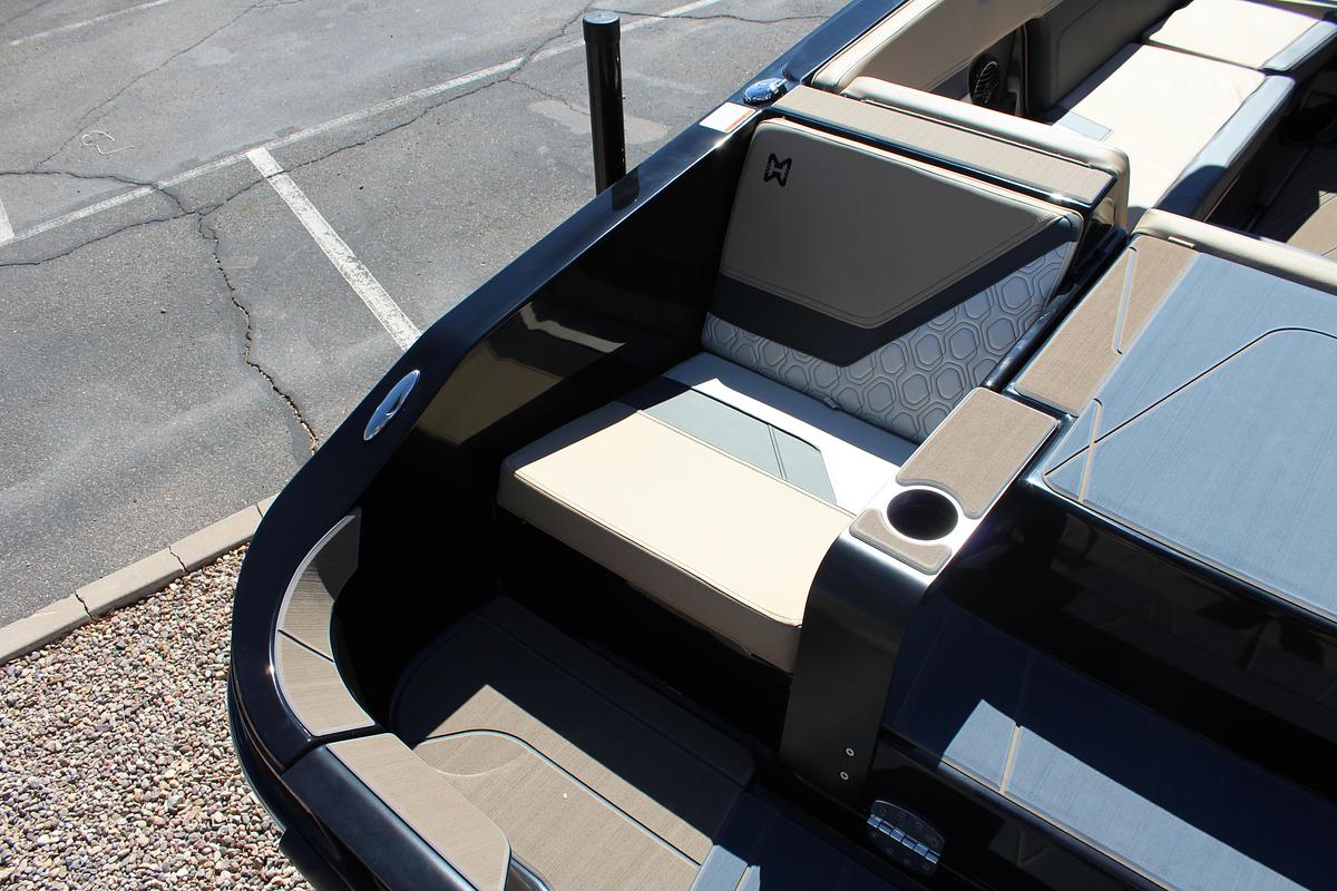 Heyday Wake Boats H22