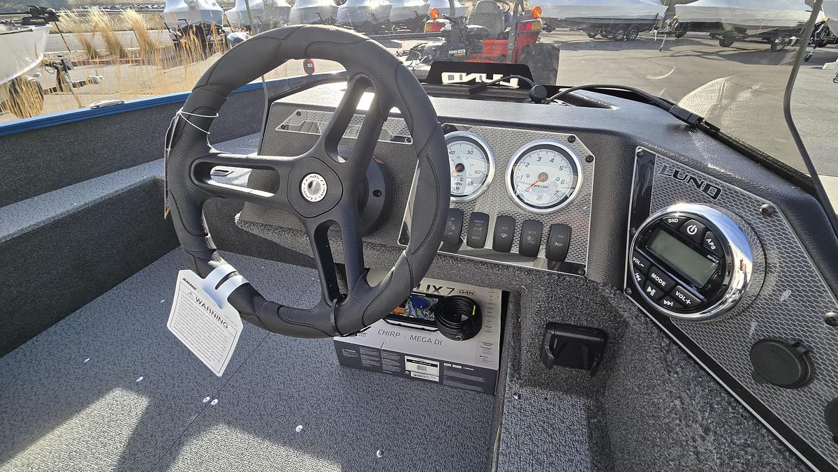 2026 Lund 1650 Angler SS