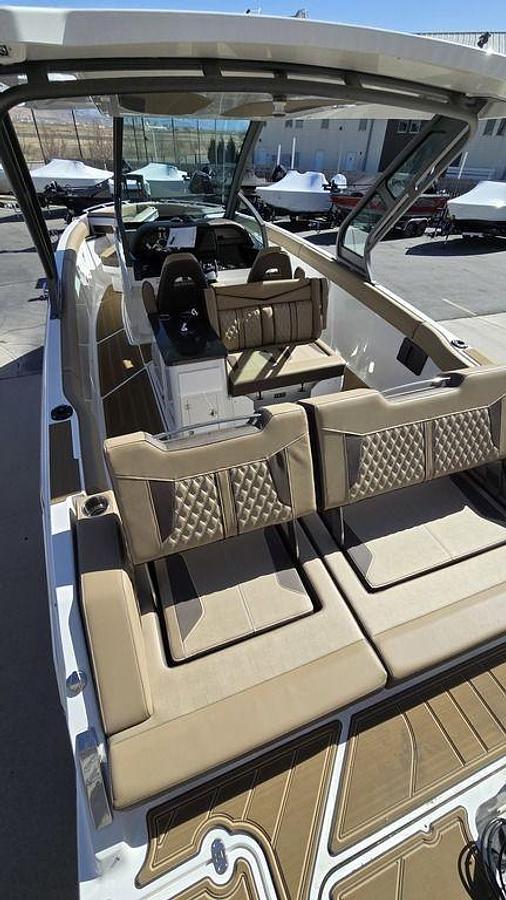 2025 Monterey Elite 30 OB