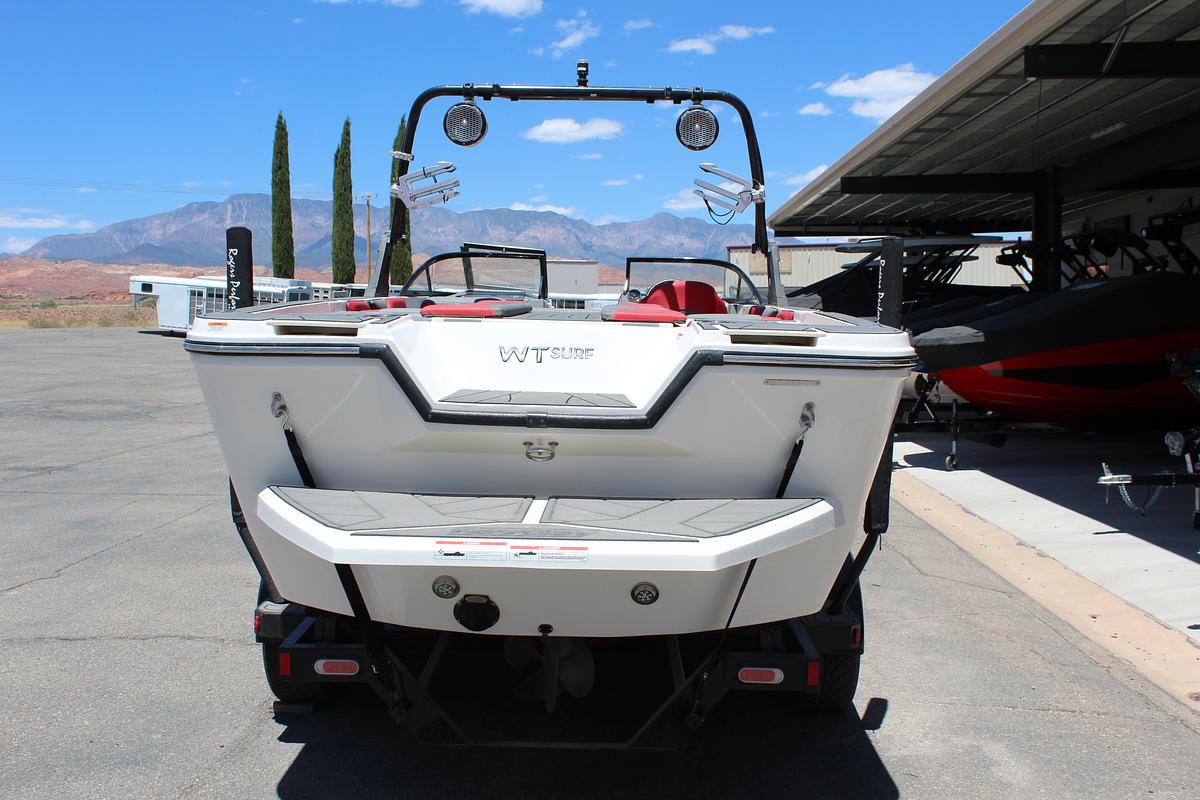 Used 2020 Heyday Wake Boats WTSURF