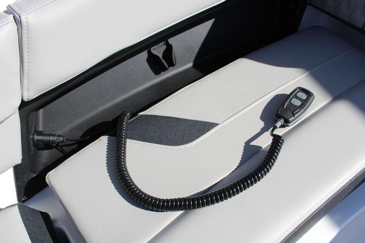 2025 Monterey Elite 27