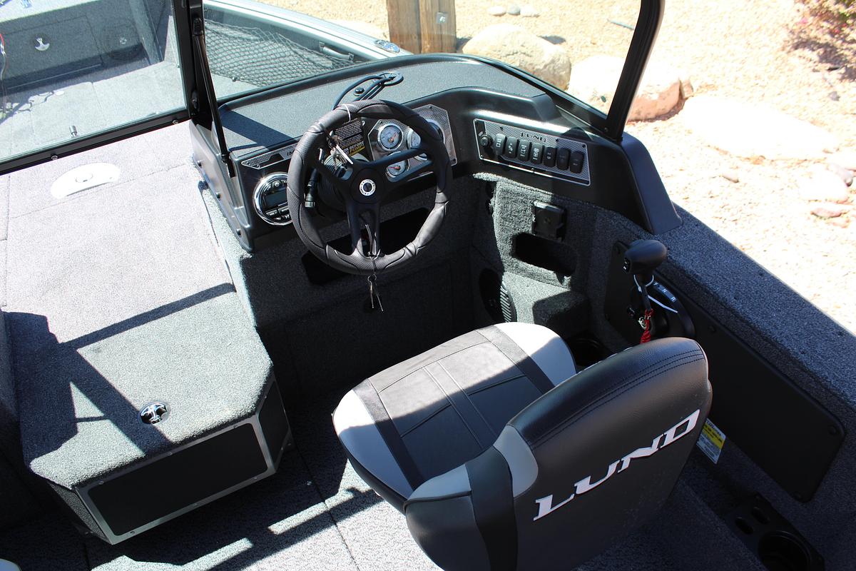 2027 Lund 1875 Impact XS Sport