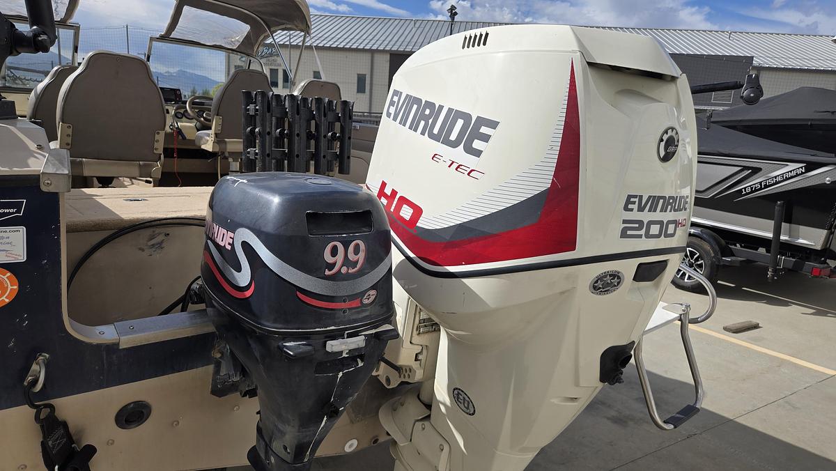 Used 1999 Lund 1950 Tyee Magnum Grand Sport