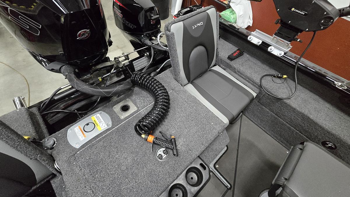 2025 Lund 2075 Impact XS Sport