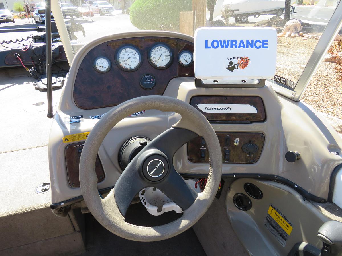 Used 2002 Tracker Tundra 18