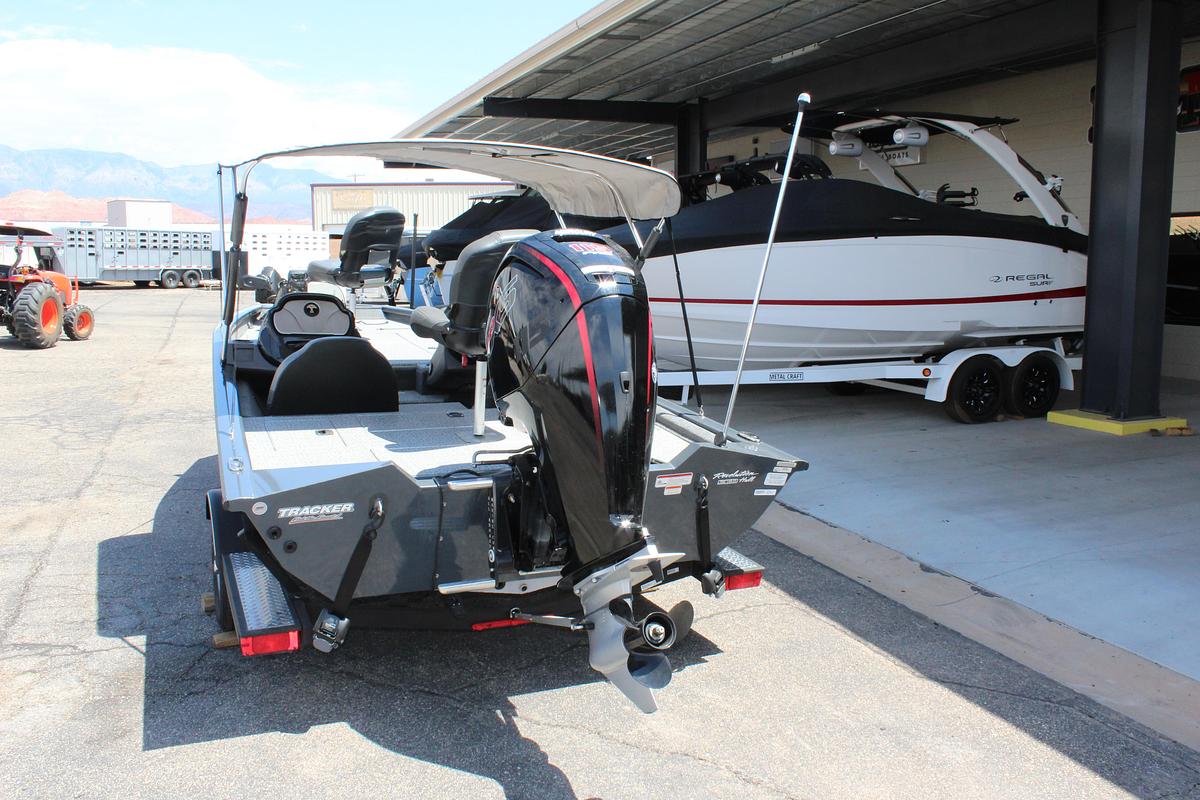 Used 2020  Tracker PRO TEAM 190 TX