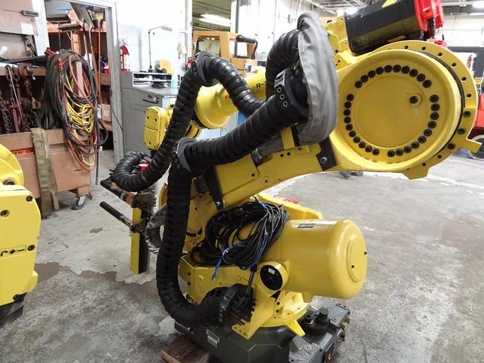 Used FANUC R2000iB/165F FOUNDRY PRO 6 AXIS CNC ROBOT R-30iA CONTR