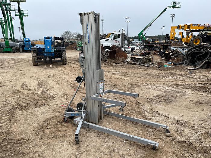 Used 2016 GENIE SLC-24 N/A Manual Material Lifts