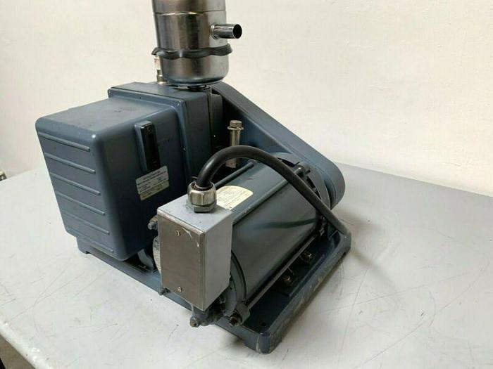 Used Welch 1367W-01 DuoSeal Rotary Vane Vacuum Pump