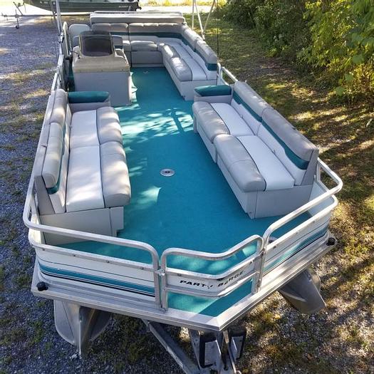 Used Used 1996 Bass Tracker Party Barge 24 ~ SOLD