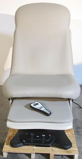 Used Midmark 625-004 Barrier Free Exam Table, Wireless Footswitch & Hand Control 2014