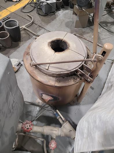 Used Speedy Melt Gas Fired Metal Melting Furnace with Accessories