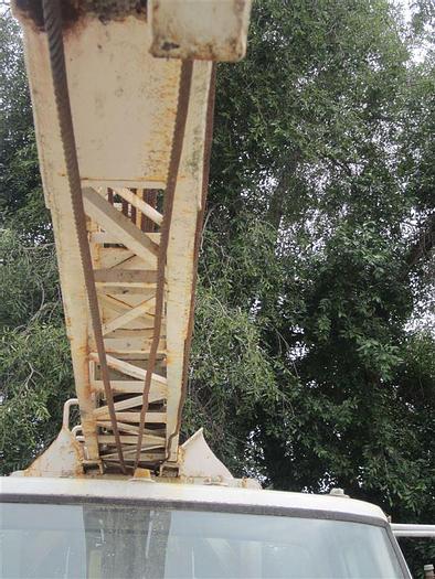 Used 1972 Ford Pump Hoist 15T Rig