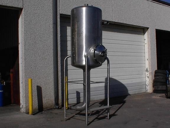 Used 200 GALLON LIKWIFIER TANK.  BREDDO MODEL LDT SERIAL D33424-2  985150