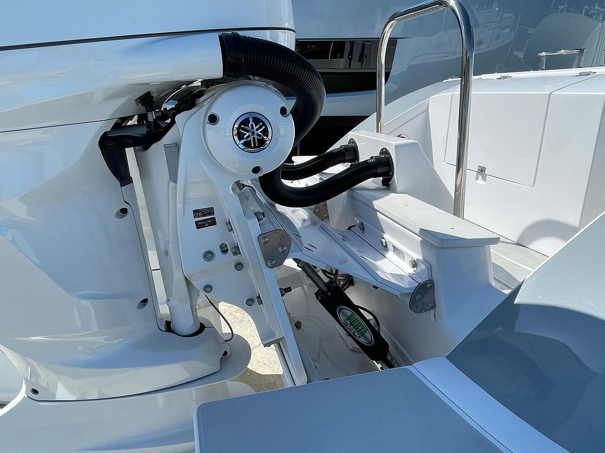 2025 True North 34 Outboard Express
