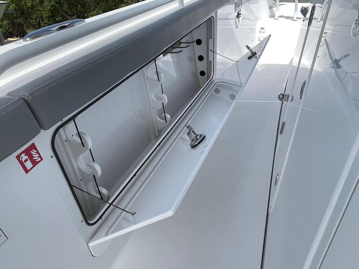 2026 Everglades 375 Center Console