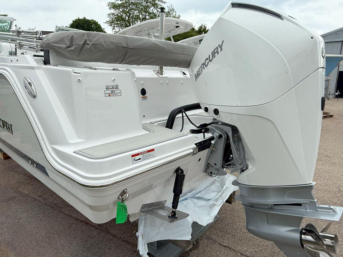 2026 Blackfin 232 DC
