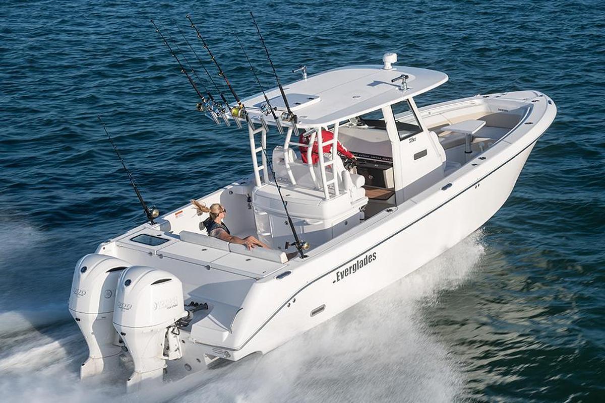 2026 Everglades 335 Center Console