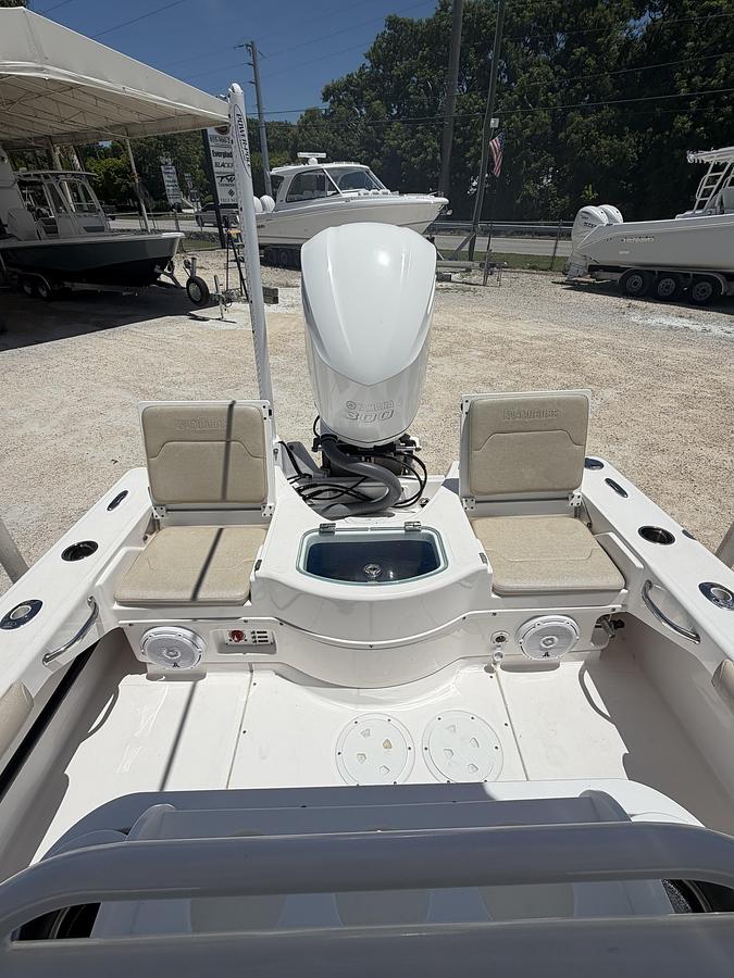 Used 2014 Everglades 243 Center Console