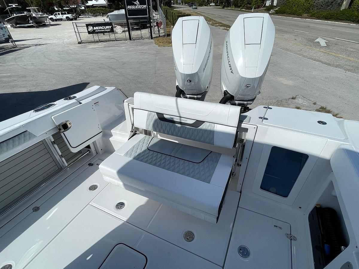 2025 Blackfin 302 CC