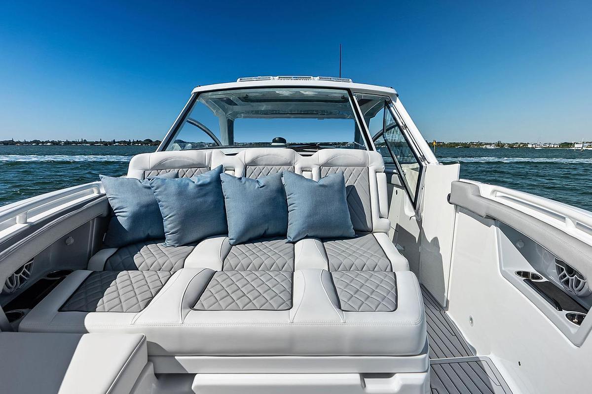 2026 Everglades 367CX