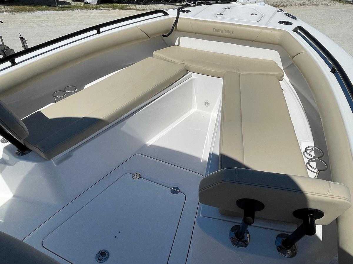 Used 2020 Everglades 273 Center Console