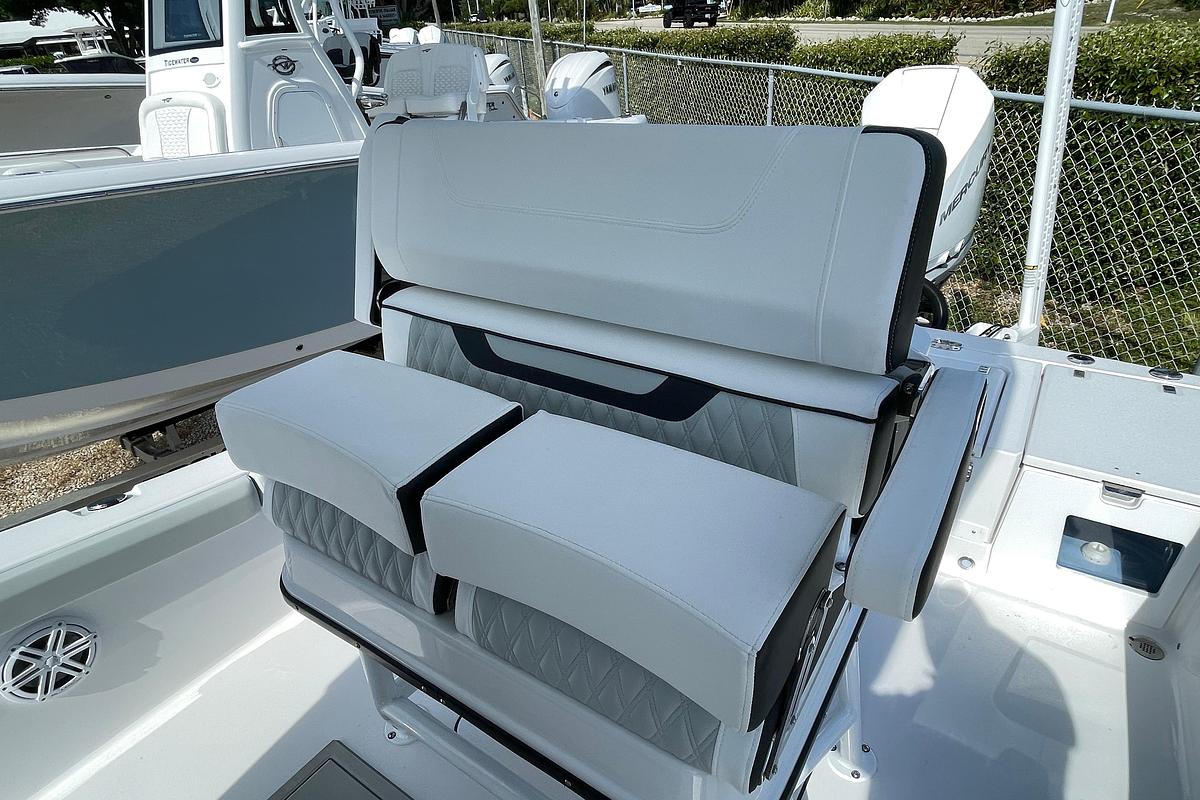 2026 Blackfin 242 HB