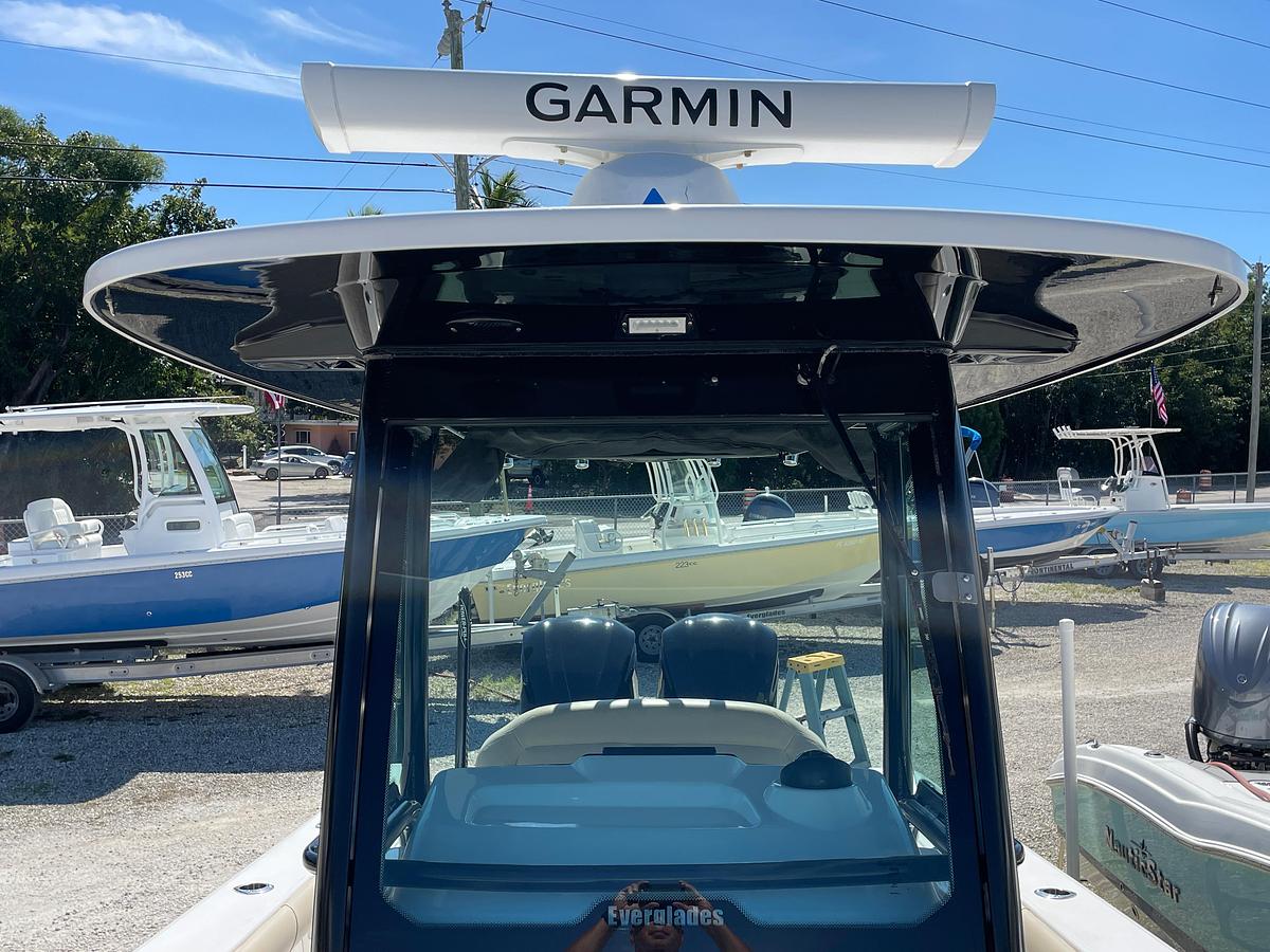 Used 2020 Everglades 273 Center Console