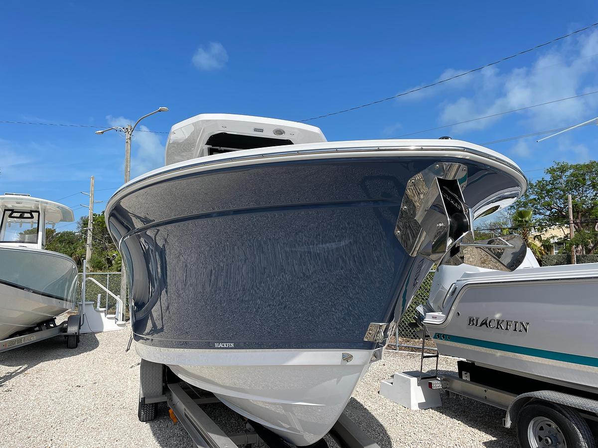 2025 Blackfin 272 CC