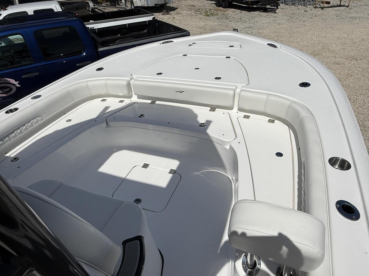 Tidewater 2500 Carolina Bay