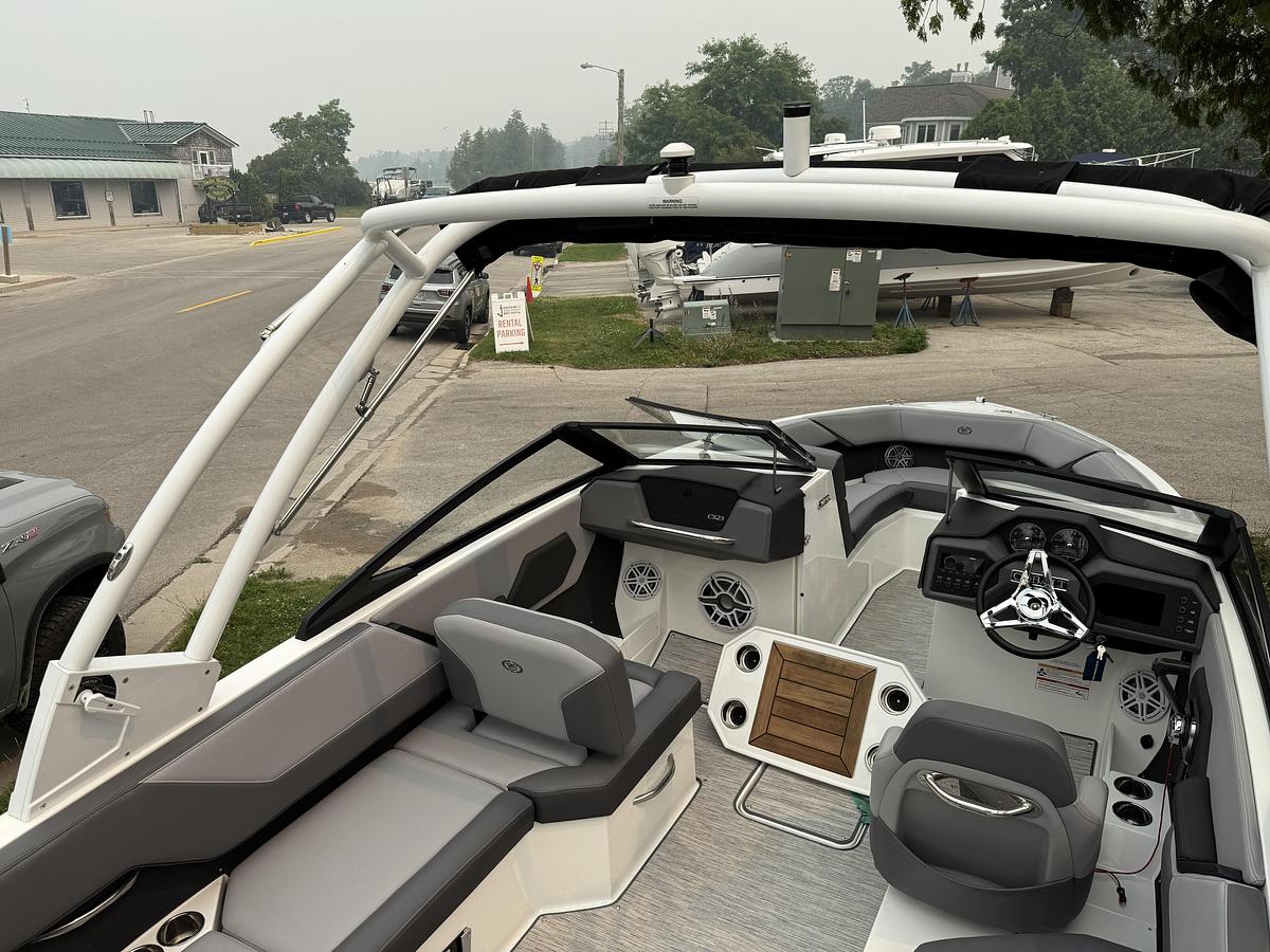 Used 2024 Cobalt 23cs