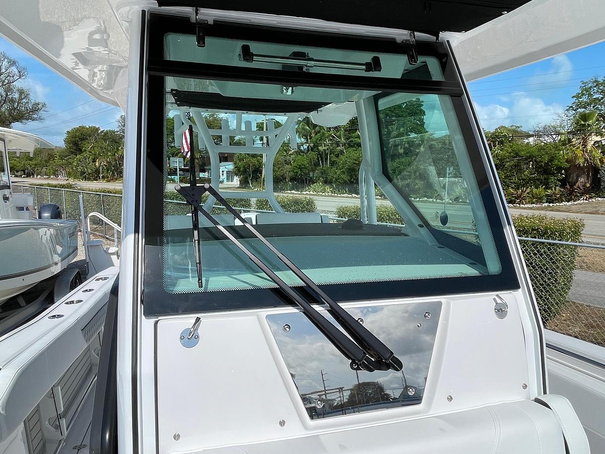 2025 Blackfin 272 CC