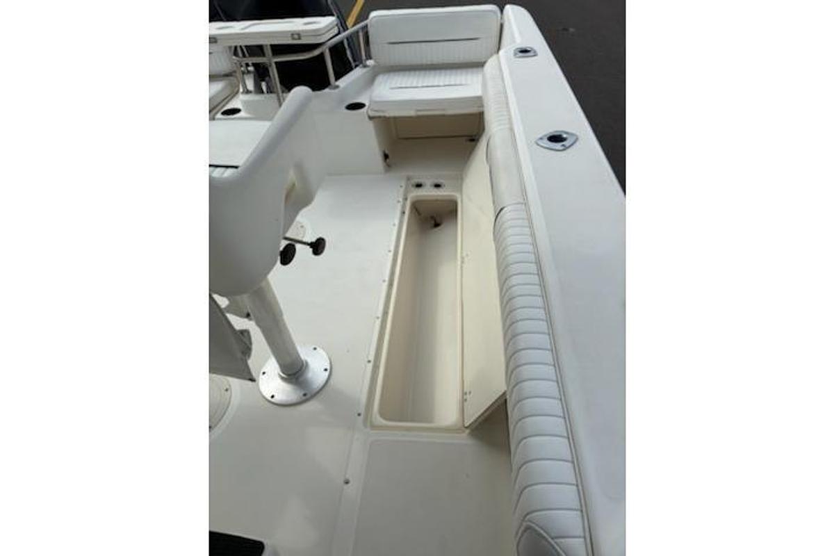 Used 1999 Boston Whaler 21 Outrage