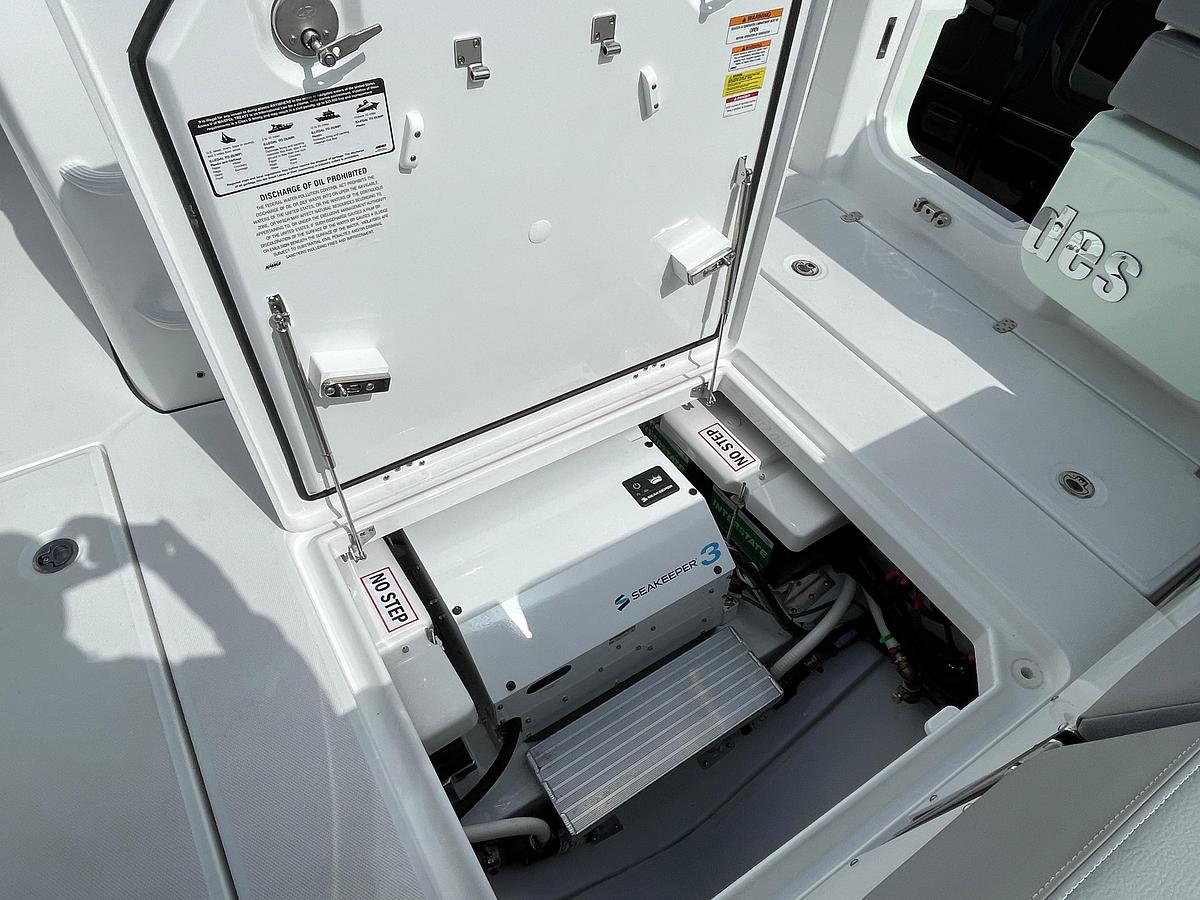 2026 Everglades 375 Center Console