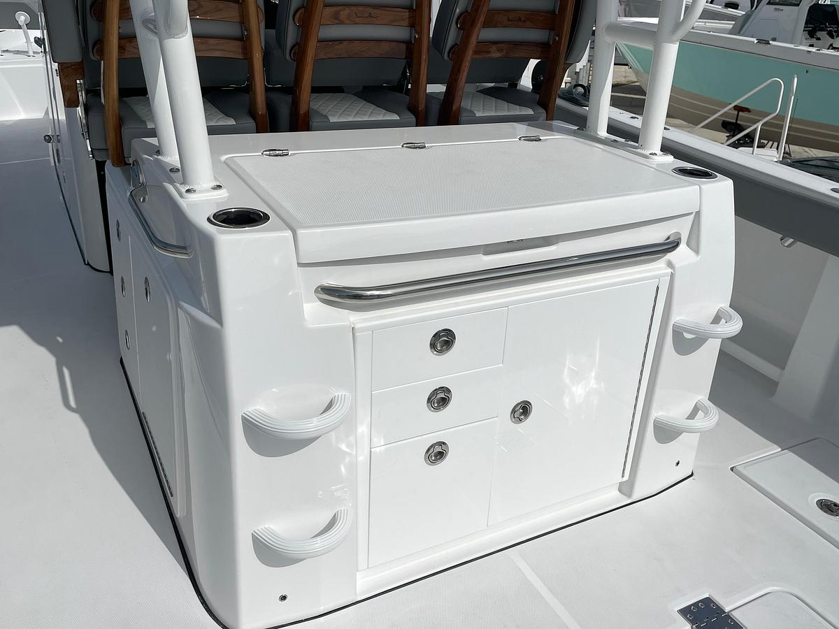 2026 Everglades 375 Center Console
