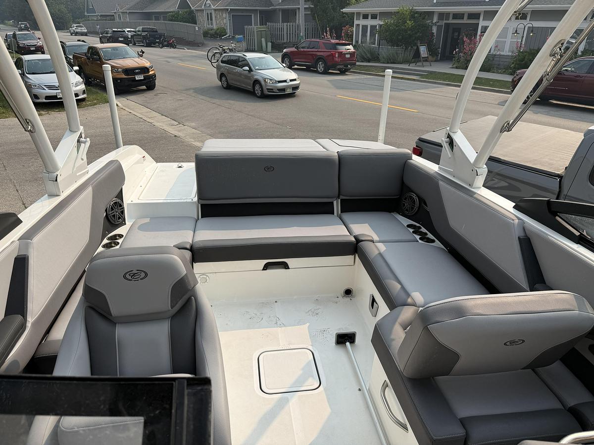 Used 2024 Cobalt 23cs