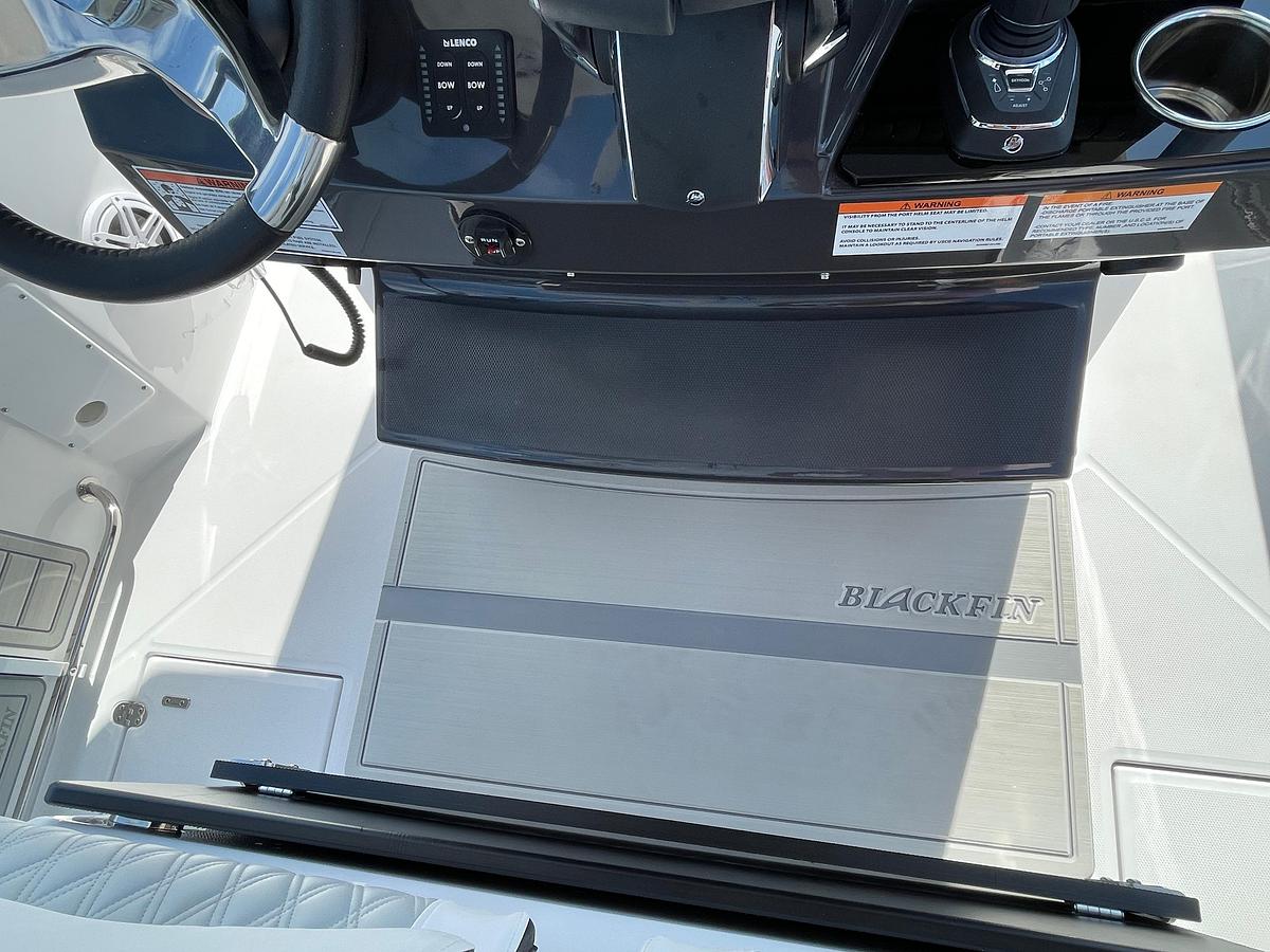 2025 Blackfin 272 CC