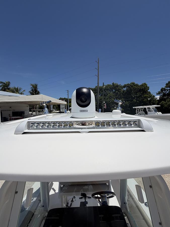 Used 2014 Everglades 243 Center Console
