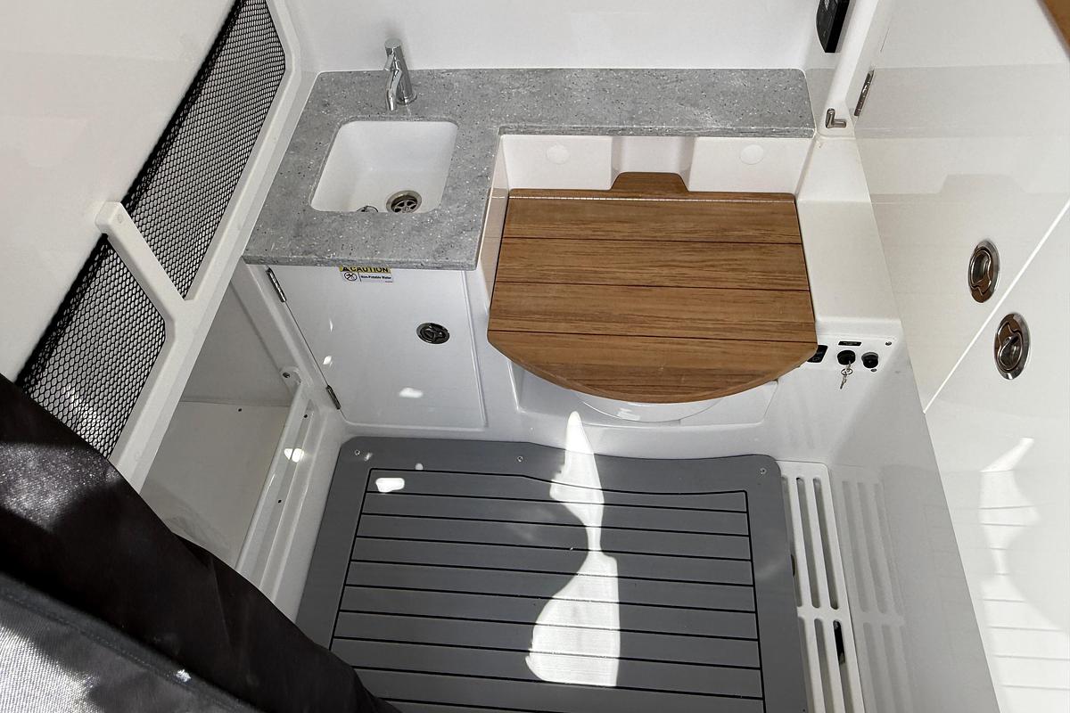 2026 Everglades 335 Center Console