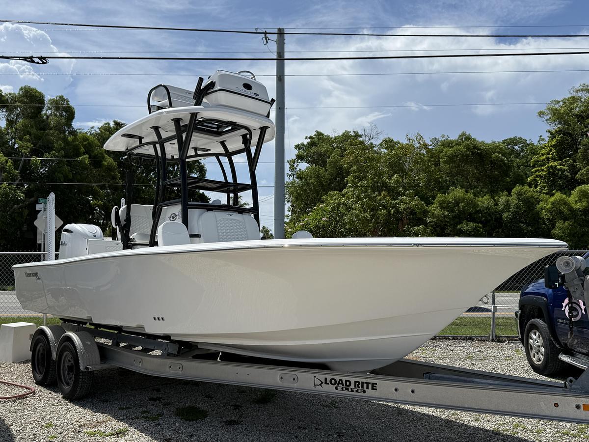 Tidewater 2500 Carolina Bay