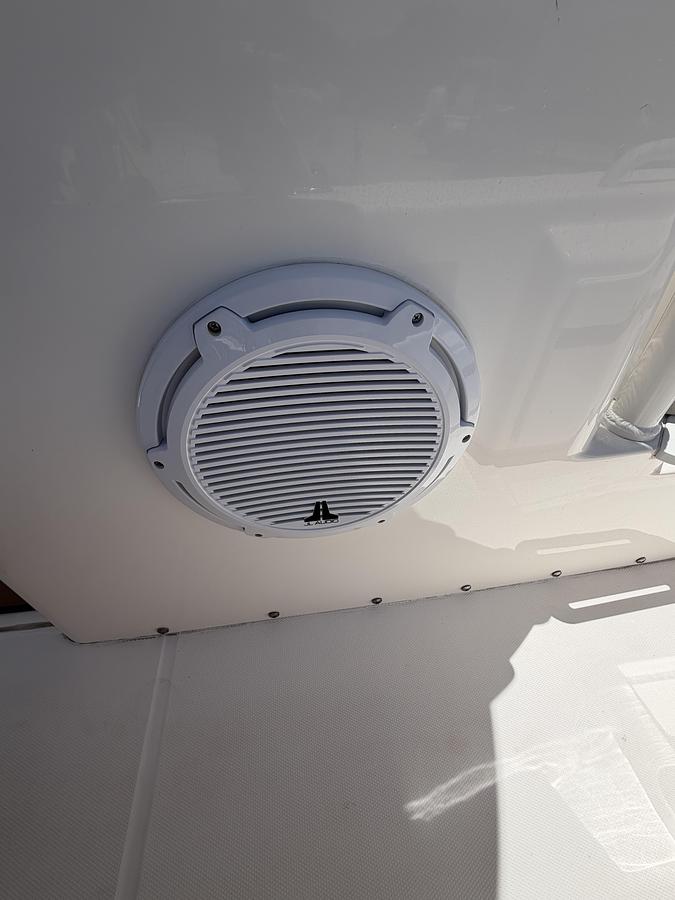 Used 2014 Everglades 243 Center Console