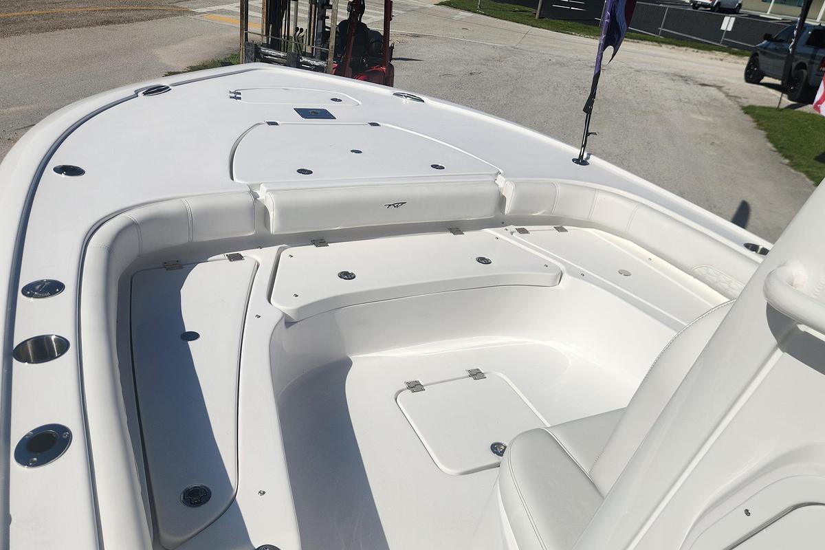 2026 Tidewater 2500 Carolina Bay