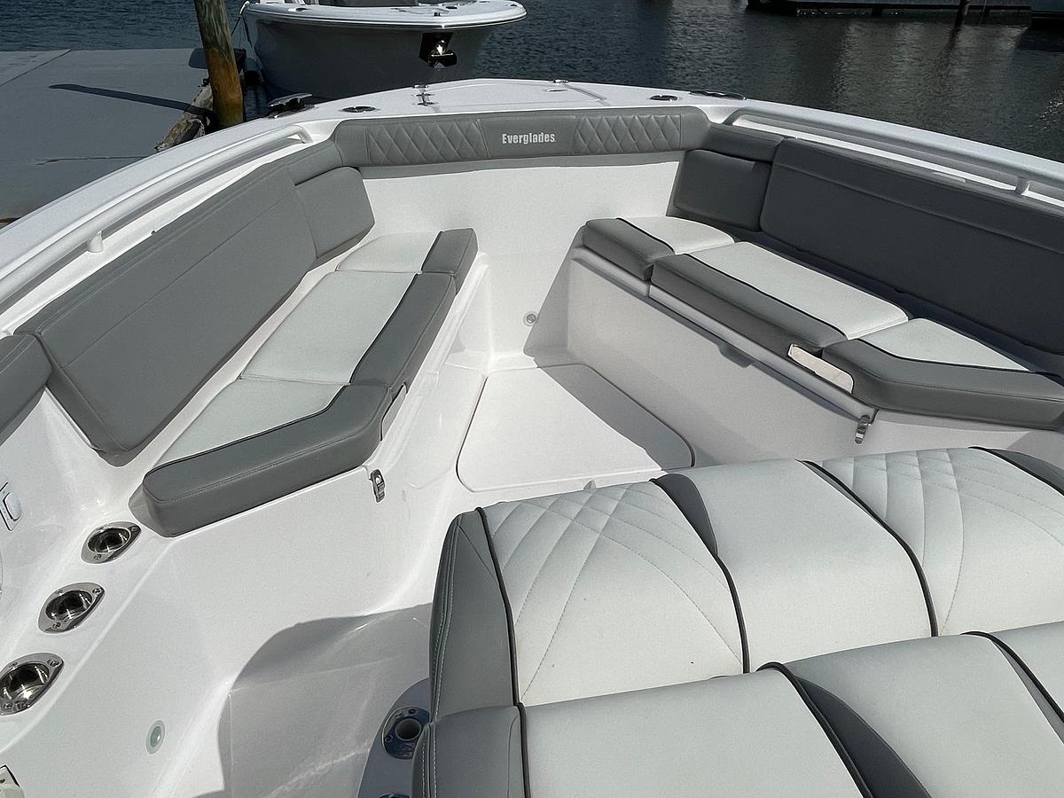 Used 2021 Everglades 395 Center Console
