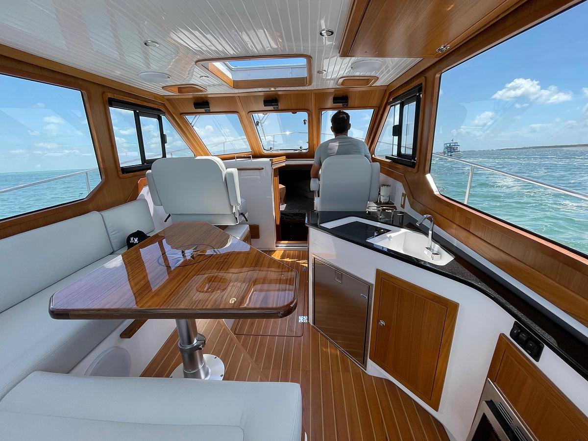 2025 True North 34 Outboard Express