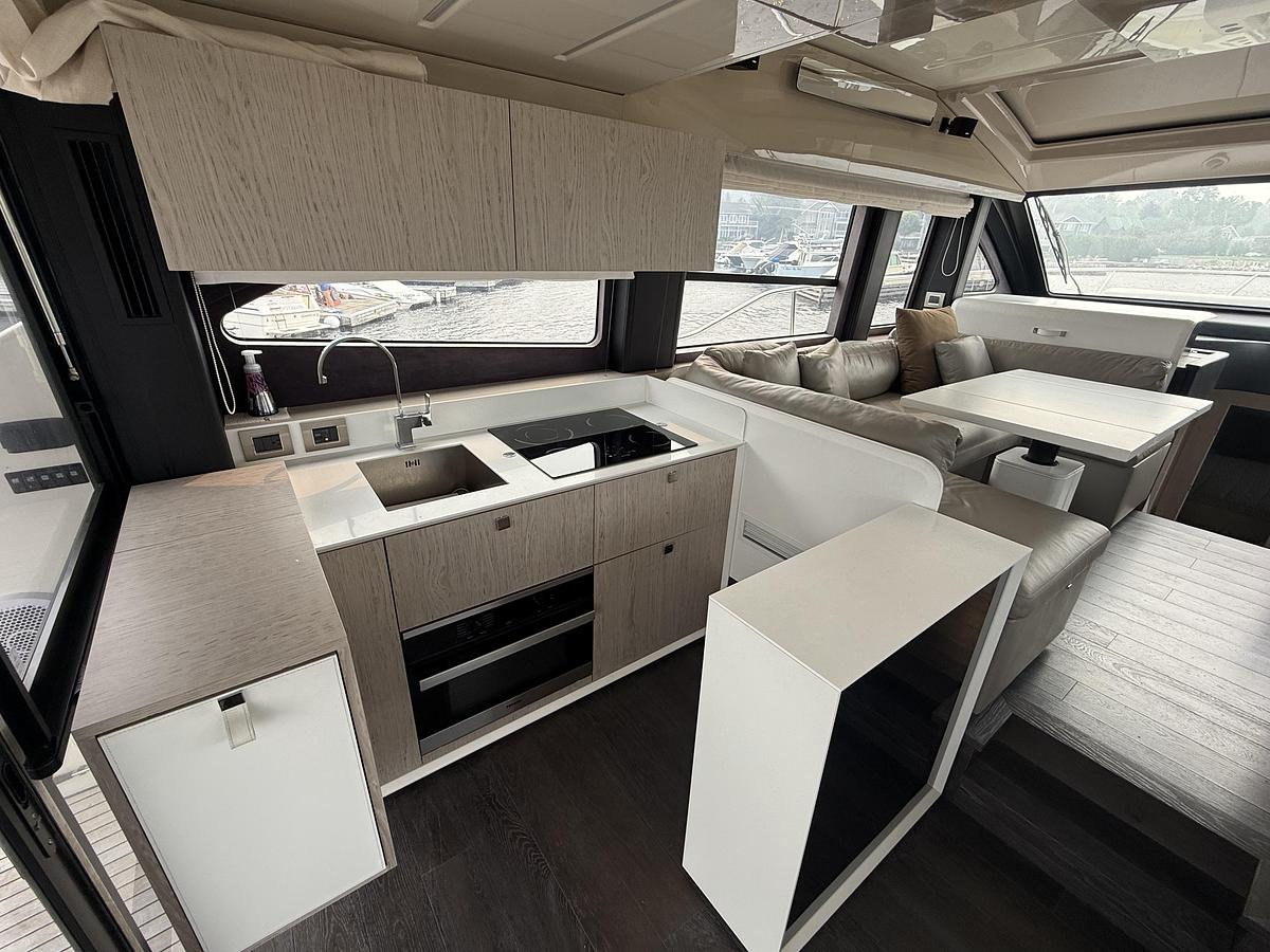 Used 2019 Cranchi E52 S