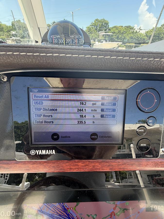 Used 2014 Everglades 243 Center Console