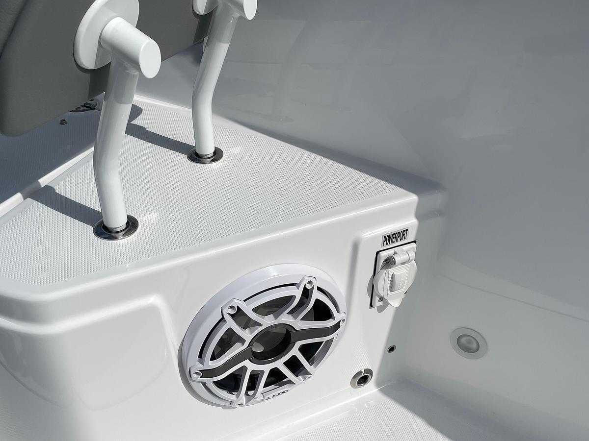 2026 Everglades 375 Center Console