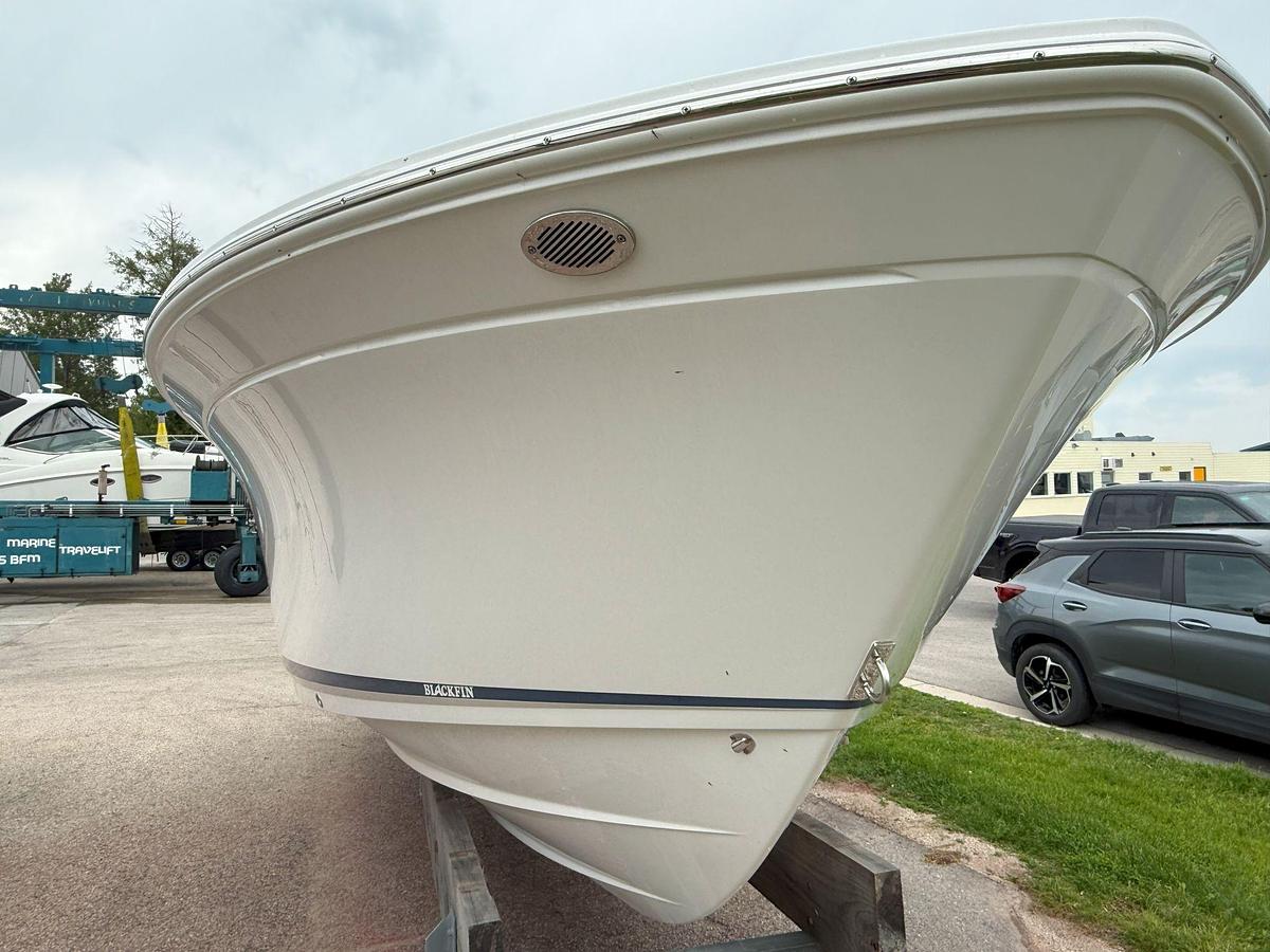 2026 Blackfin 232 DC