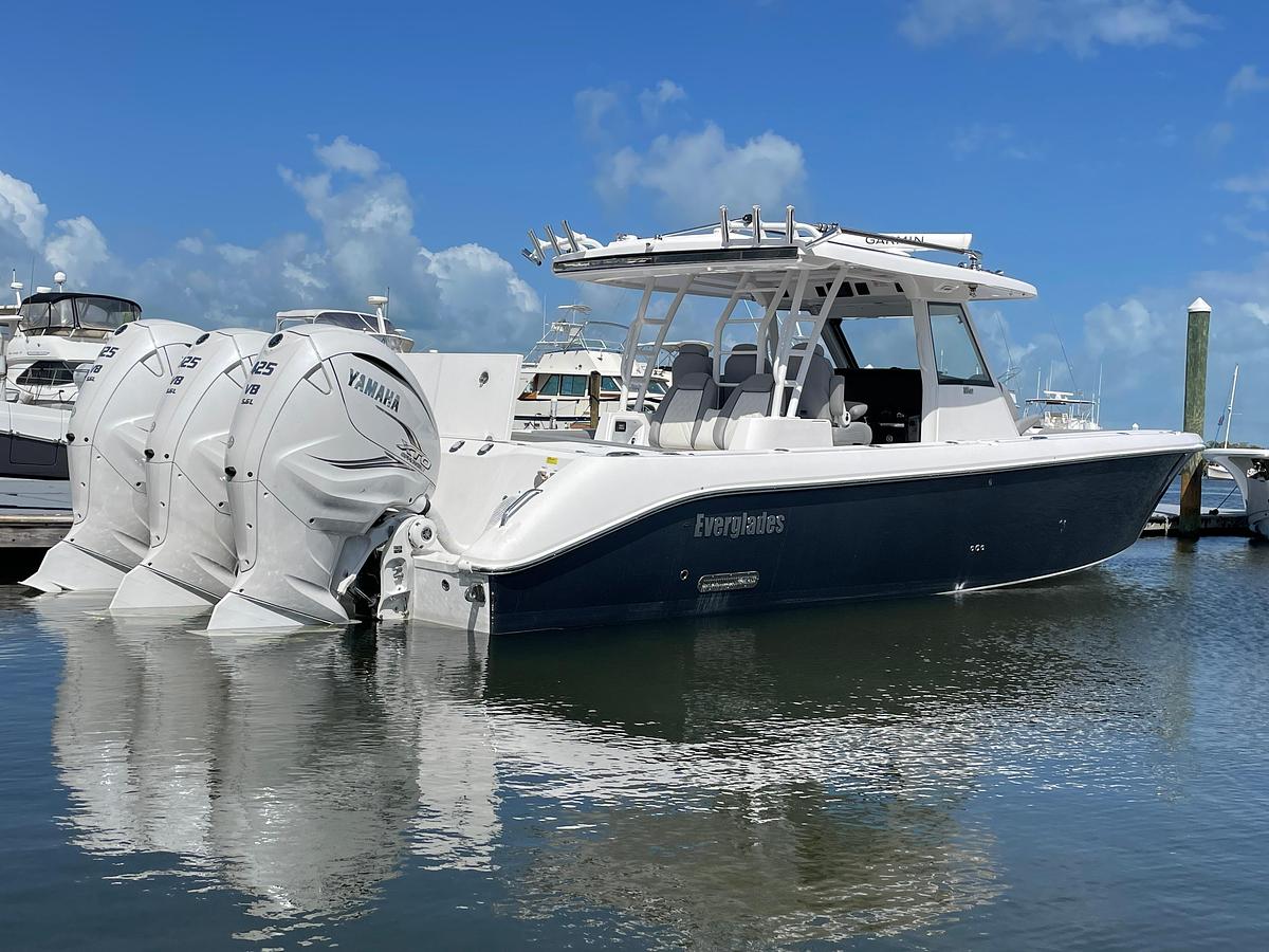 Used 2021 Everglades 395 Center Console