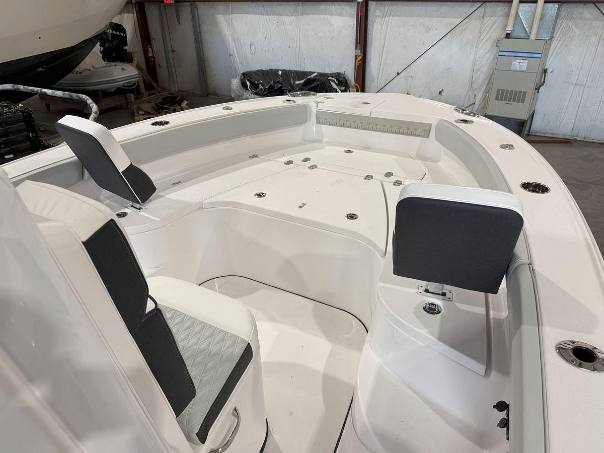 2026 Blackfin 242 HB